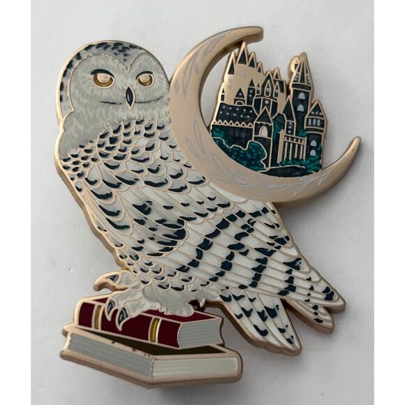 Harry Potter Hedwig Owl Enamel Lapel Pin Hogwarts Lapels & Spells - Picture 1 of 3